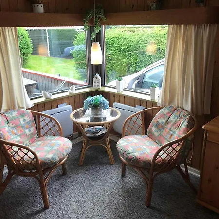 Summer House Only 150 Meters From The Water 펜션